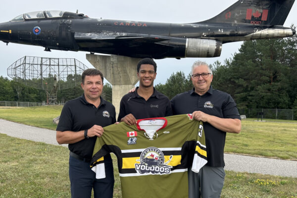 Voodoos sign local defender